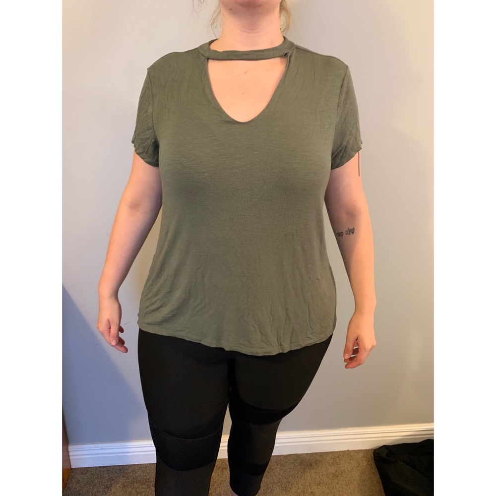 Choker Neck Tee